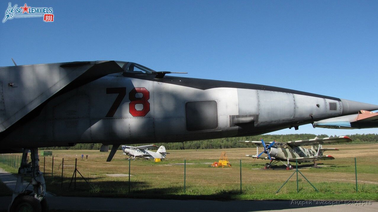 549_MiG-25BM_Borovaya_avcooper.JPG