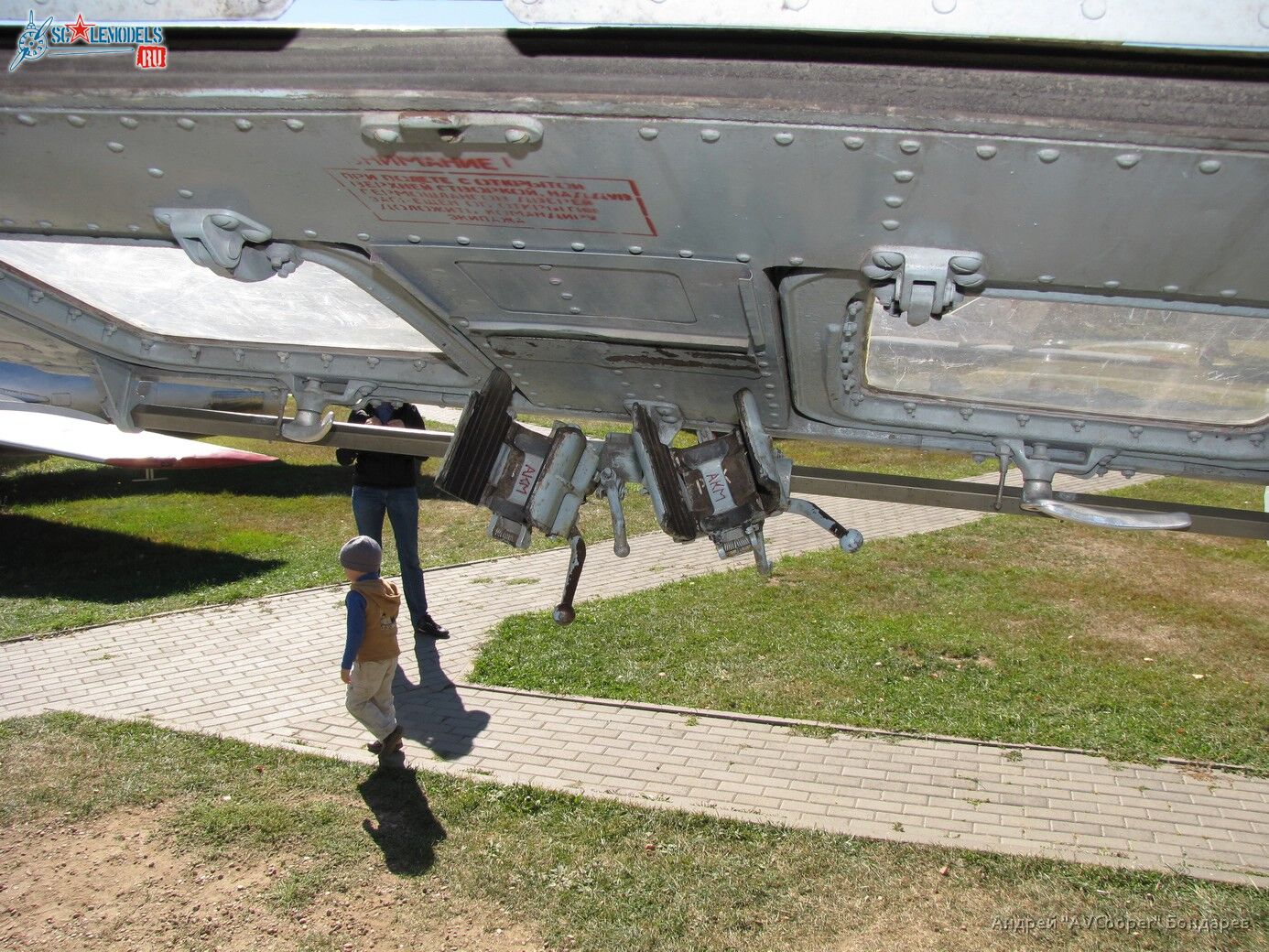 046_Mi-24P_Borovaya-2013_avcooper.JPG
