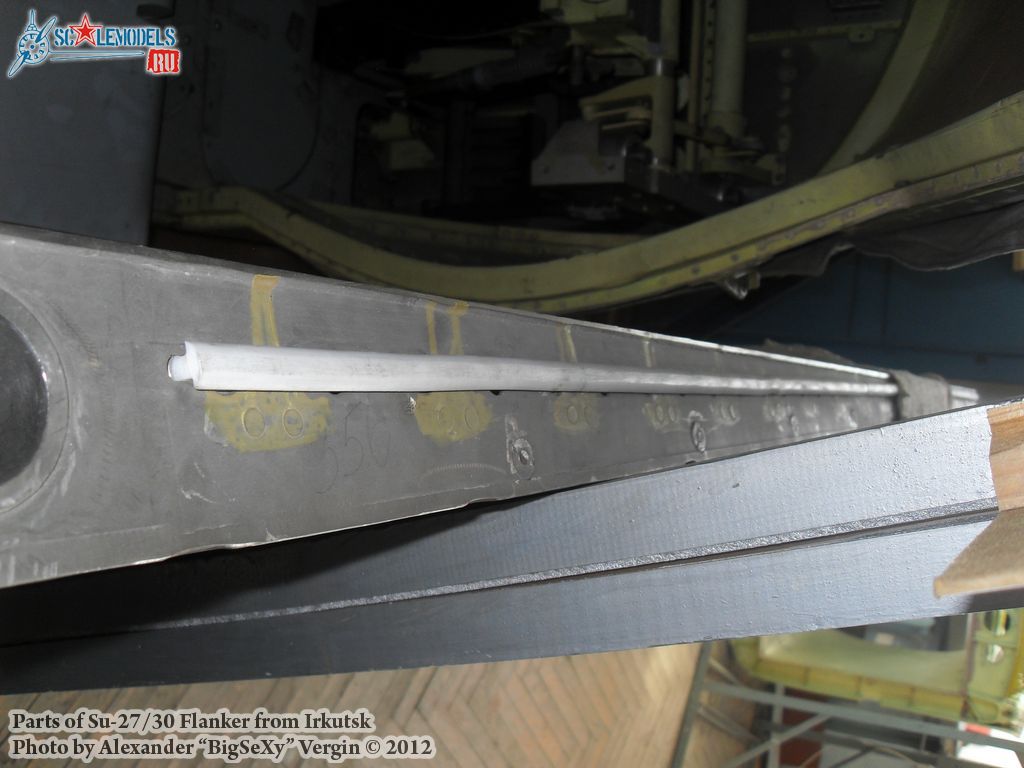 Su-30_parts_54.JPG