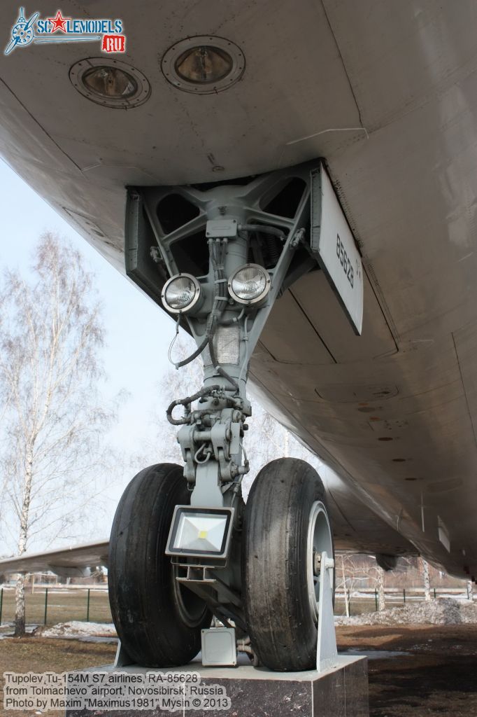 Tu-154M_RA-85628_0021.jpg