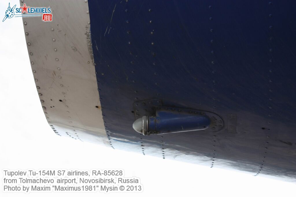 Tu-154M_RA-85628_0045.jpg