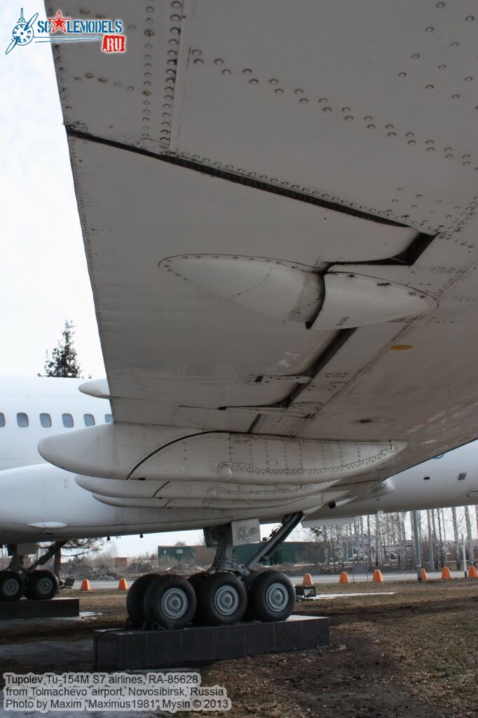 Tu-154M_RA-85628_0048.jpg