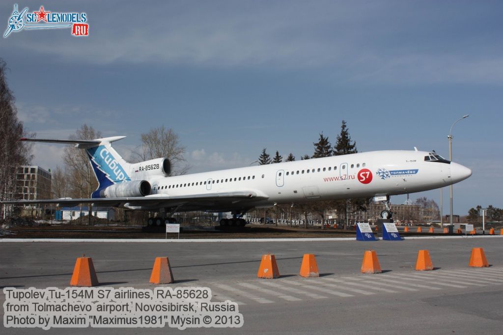 Tu-154M_RA-85628_0067.jpg