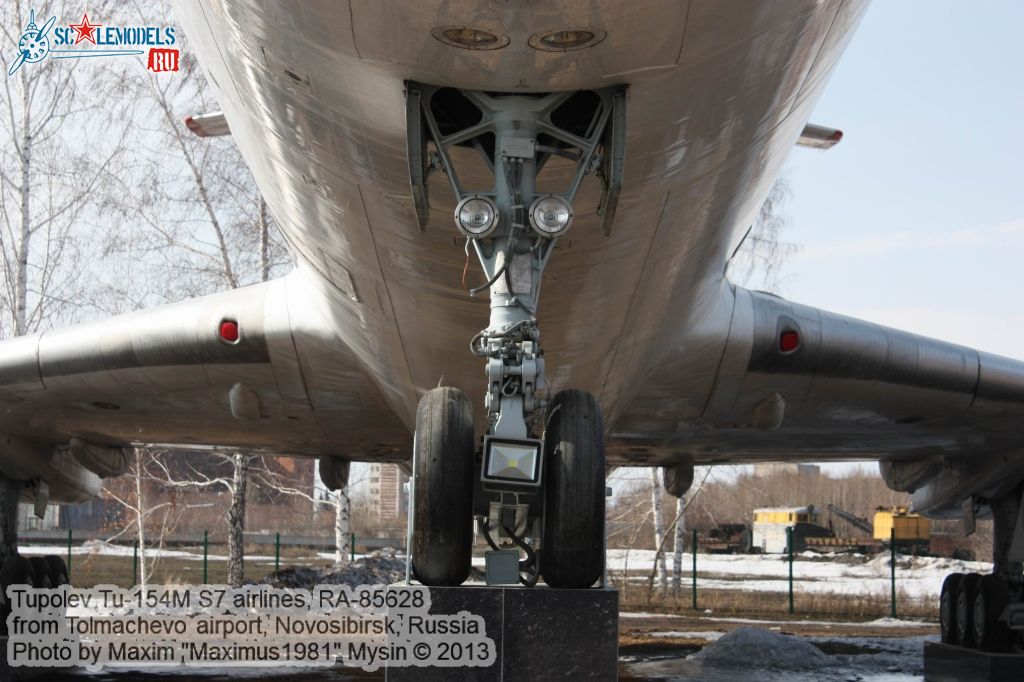 Tu-154M_RA-85628_0089.jpg