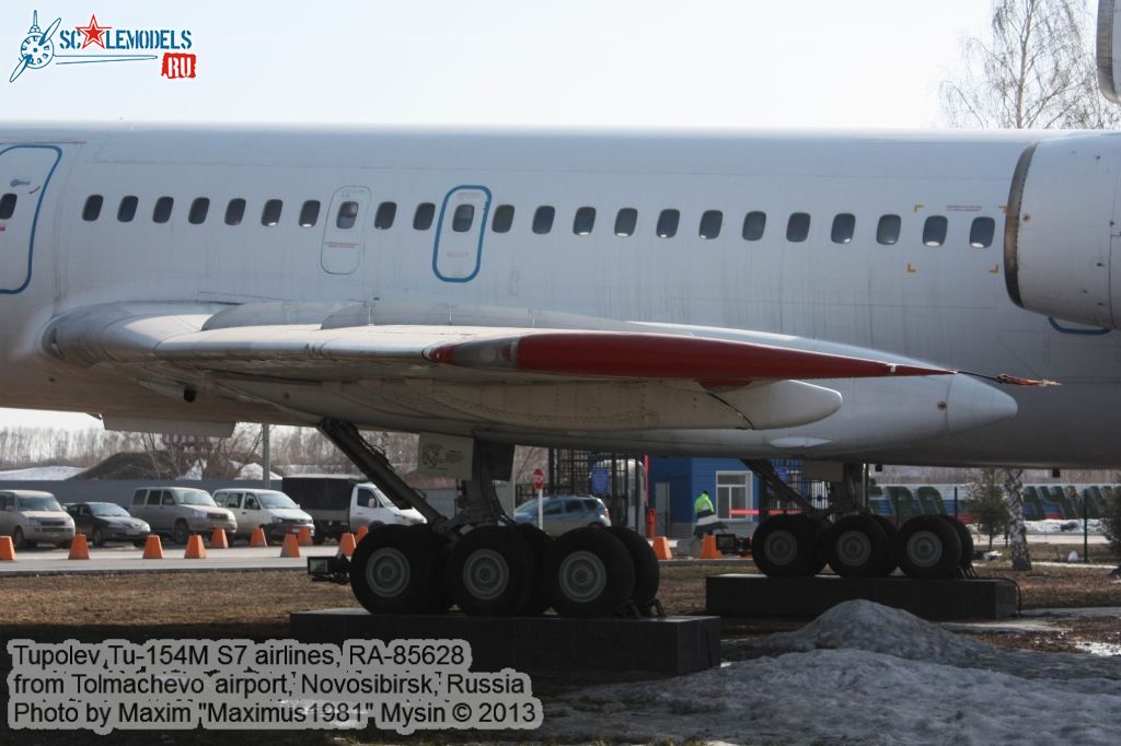 Tu-154M_RA-85628_0091.jpg