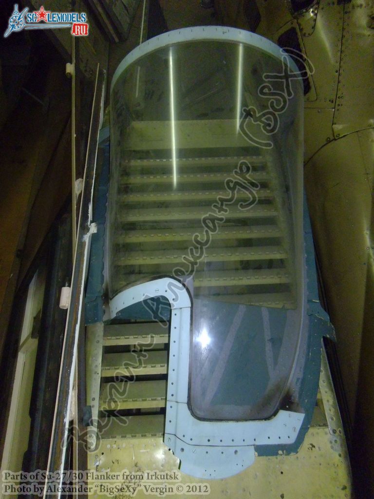 Su-30_parts_0.JPG