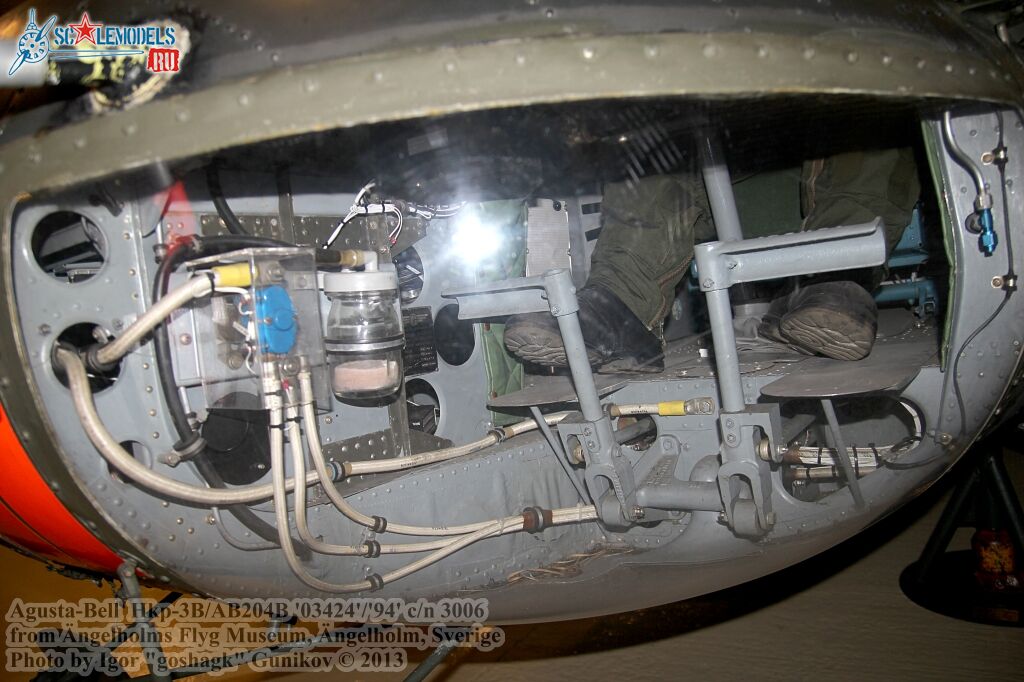 AB204B17.jpg