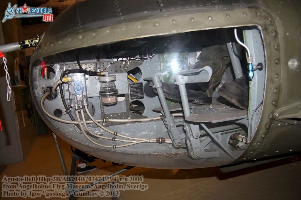 AB204B16.jpg