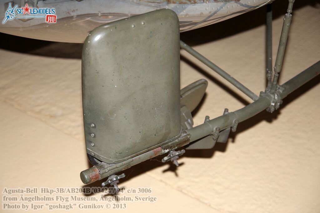 AB204B146.jpg