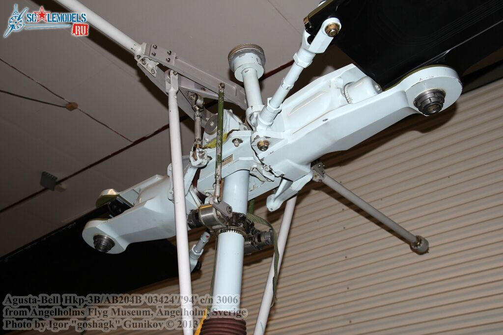 AB204B122.jpg