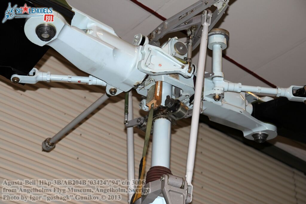 AB204B100.jpg
