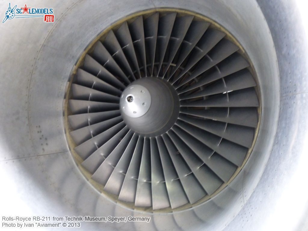 Rolls-Royce_RB-211_0000.jpg