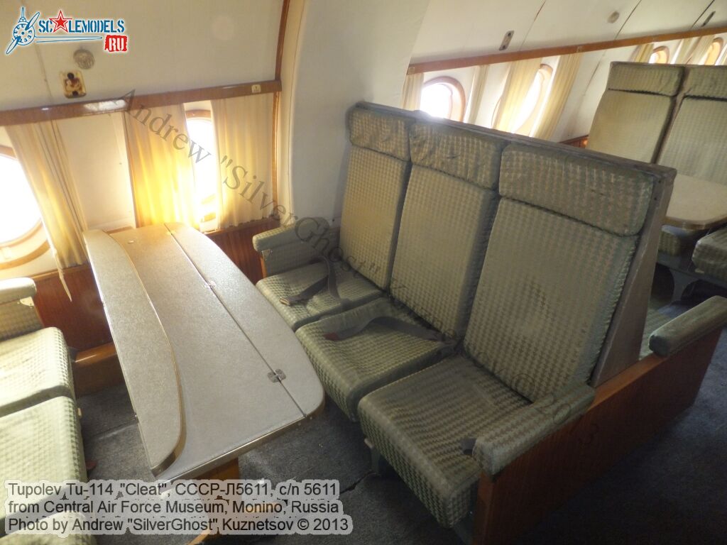 Tu-114_СССР-Л5611_0022.jpg