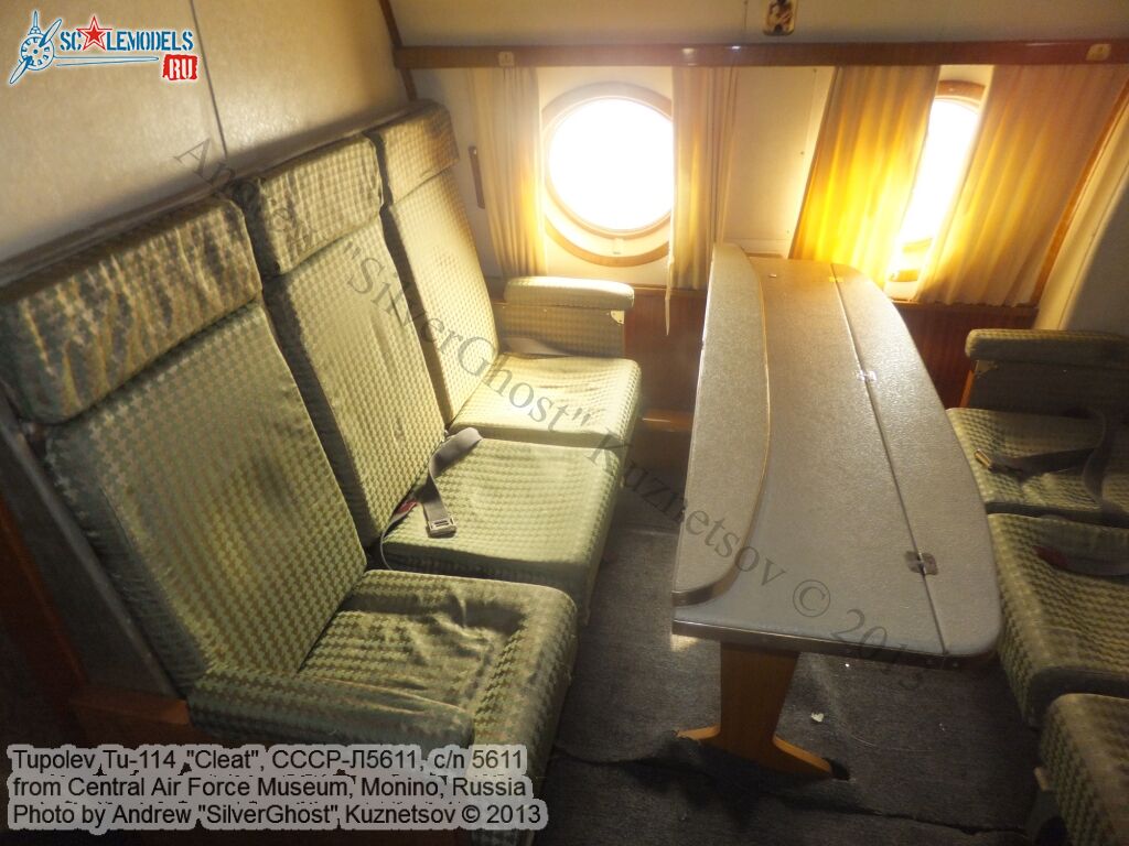 Tu-114_СССР-Л5611_0024.jpg