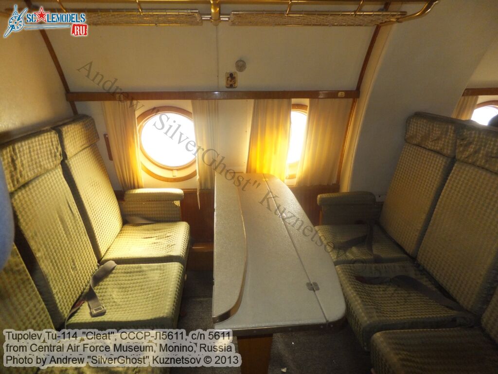 Tu-114_СССР-Л5611_0025.jpg