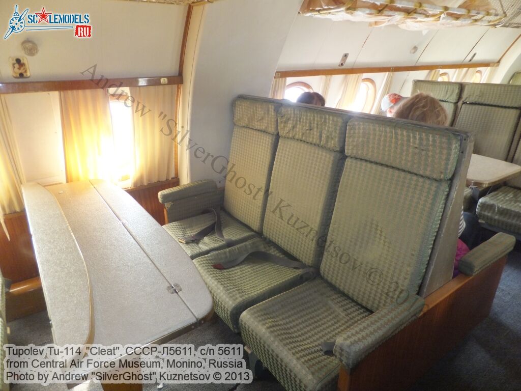 Tu-114_СССР-Л5611_0026.jpg