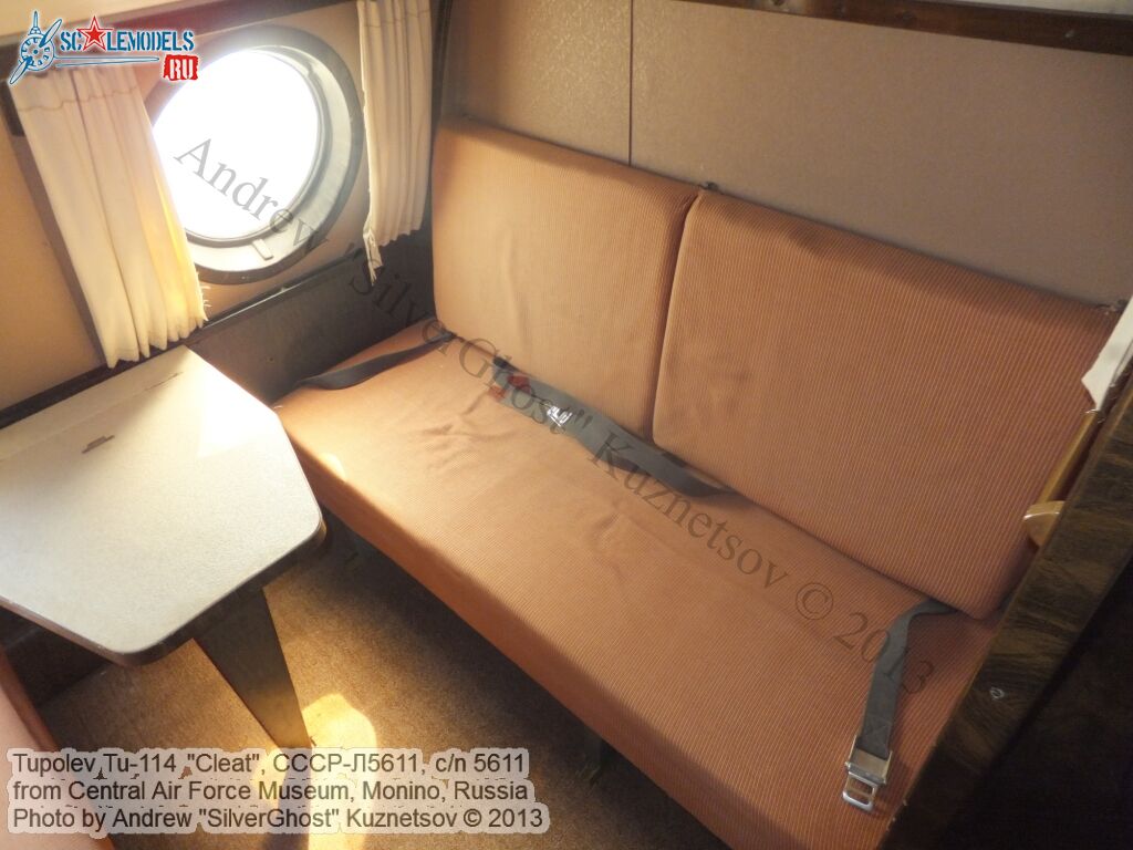 Tu-114_СССР-Л5611_0057.jpg