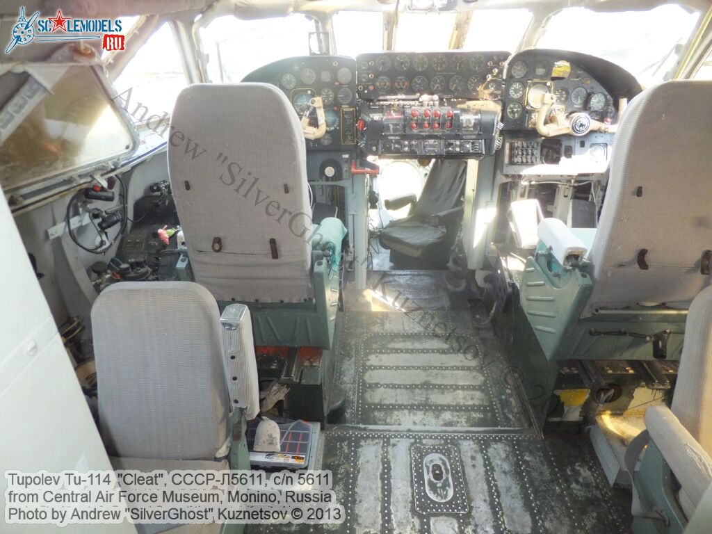 Tu-114_СССР-Л5611_0089.jpg