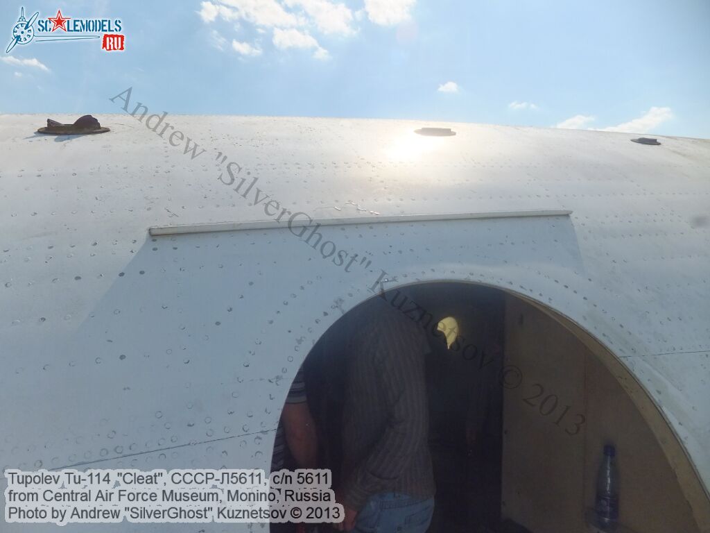 Tu-114_СССР-Л5611_0107.jpg