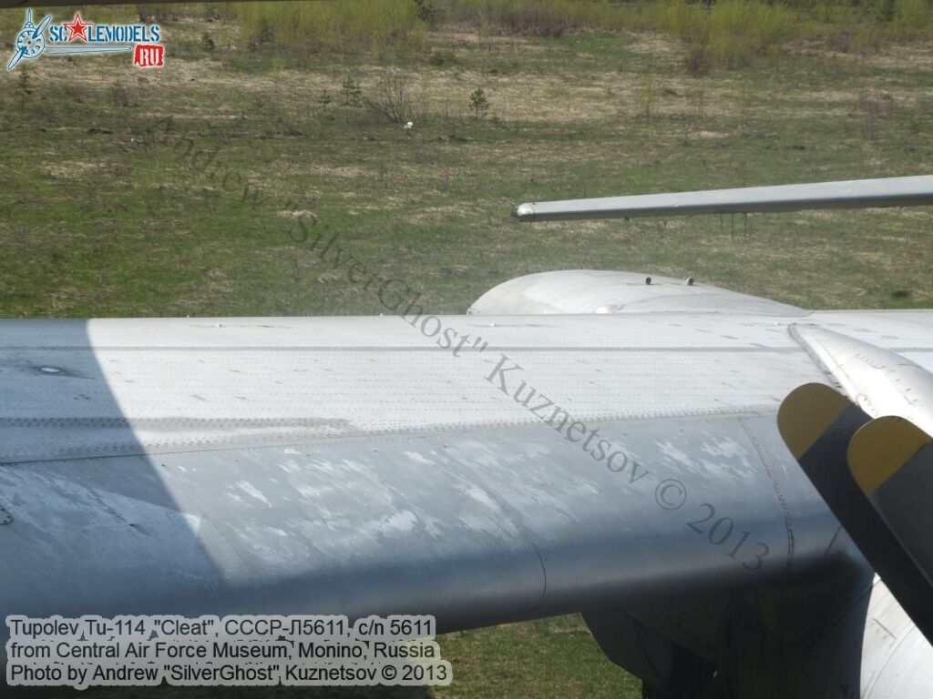 Tu-114_СССР-Л5611_0114.jpg