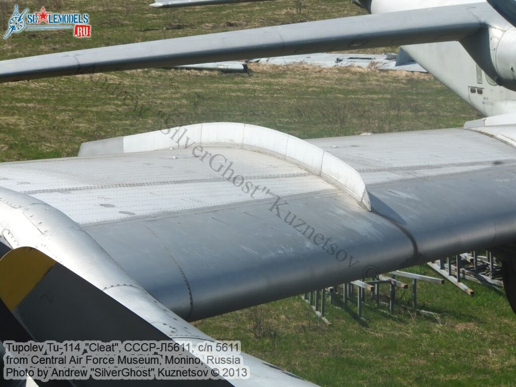 Tu-114_СССР-Л5611_0118.jpg