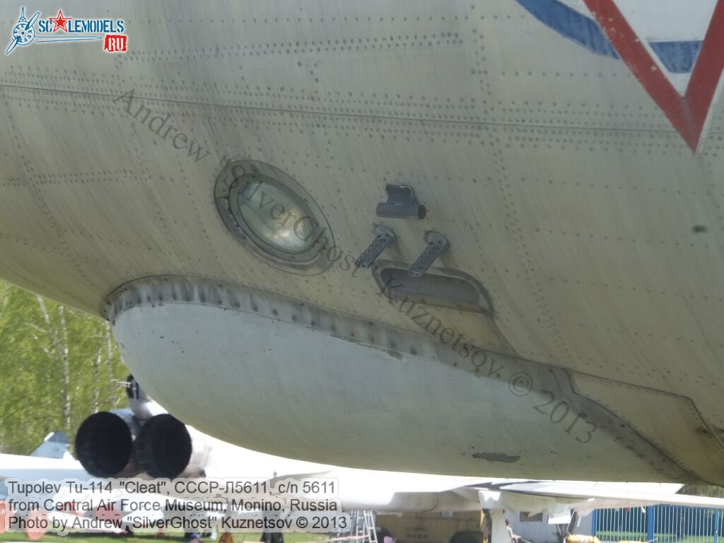 Tu-114_СССР-Л5611_0128.jpg