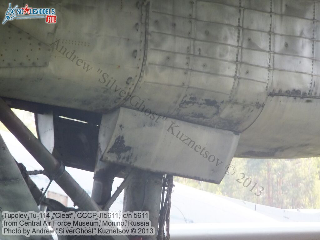 Tu-114_СССР-Л5611_0151.jpg