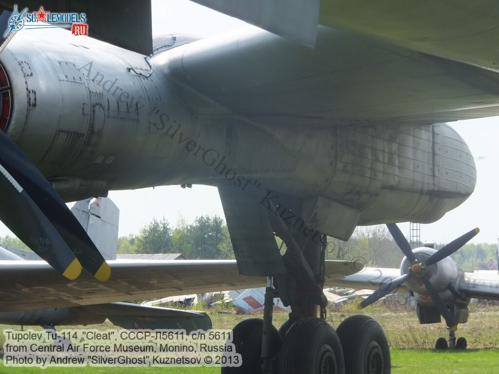 Tu-114_СССР-Л5611_0174.jpg
