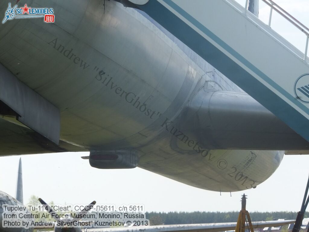 Tu-114_СССР-Л5611_0176.jpg