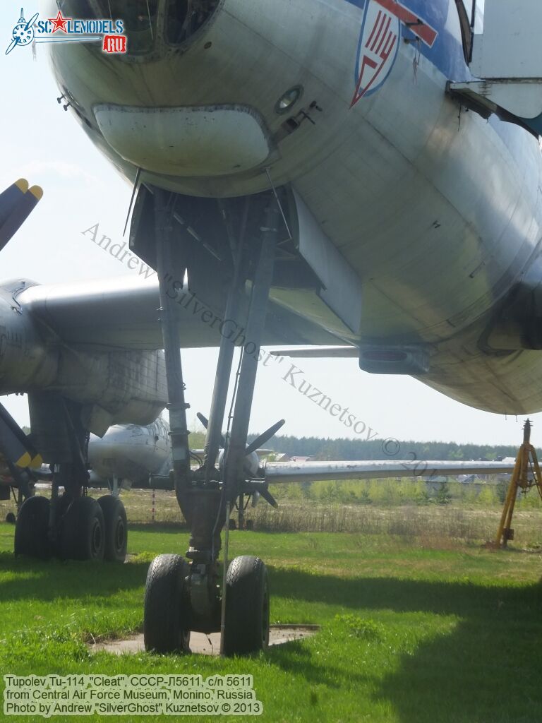 Tu-114_СССР-Л5611_0179.jpg