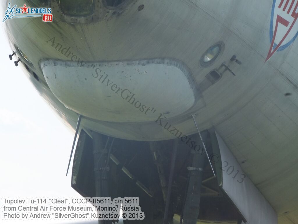 Tu-114_СССР-Л5611_0180.jpg