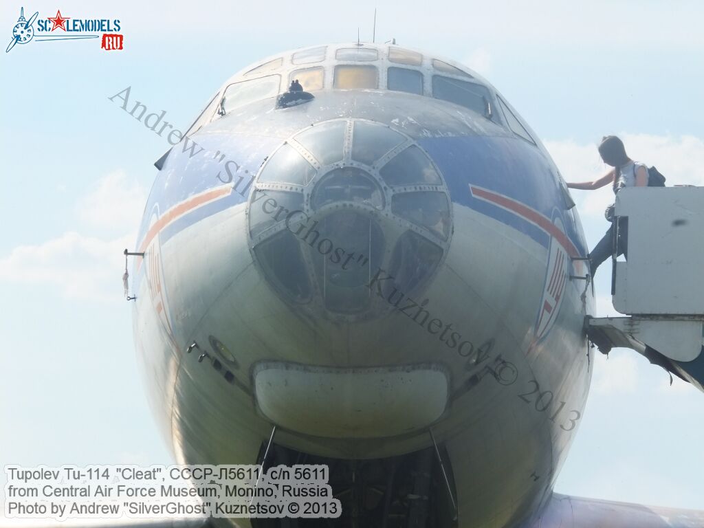 Tu-114_СССР-Л5611_0182.jpg