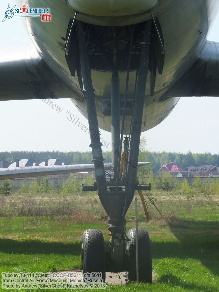 Tu-114_СССР-Л5611_0185.jpg