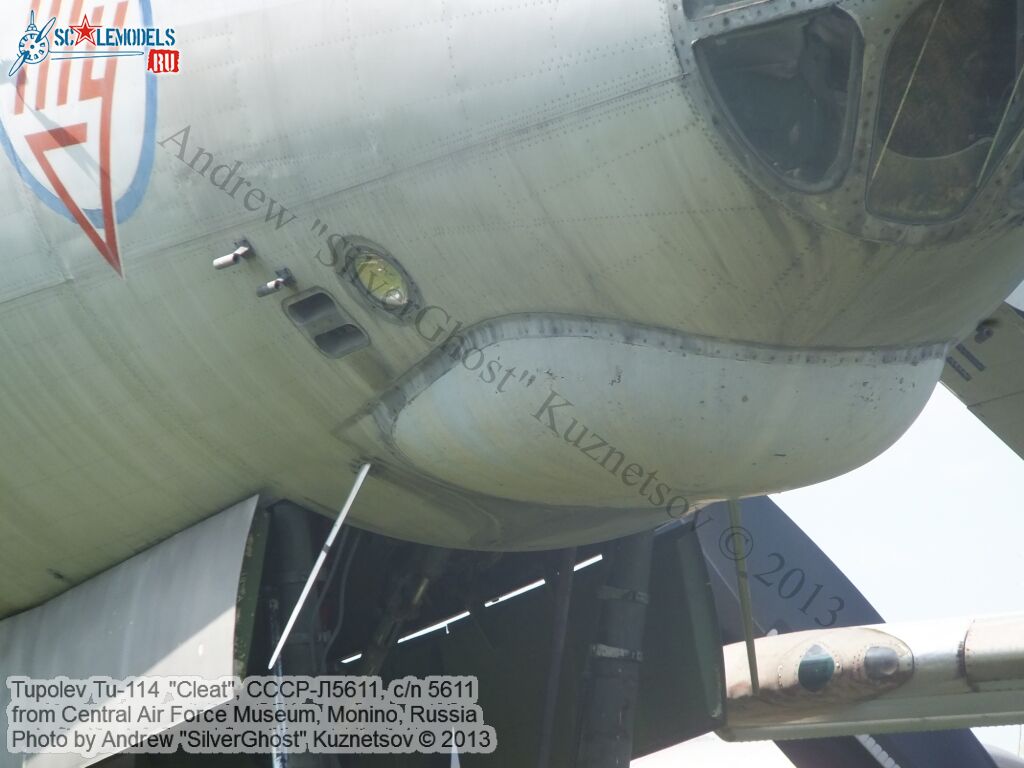 Tu-114_СССР-Л5611_0196.jpg