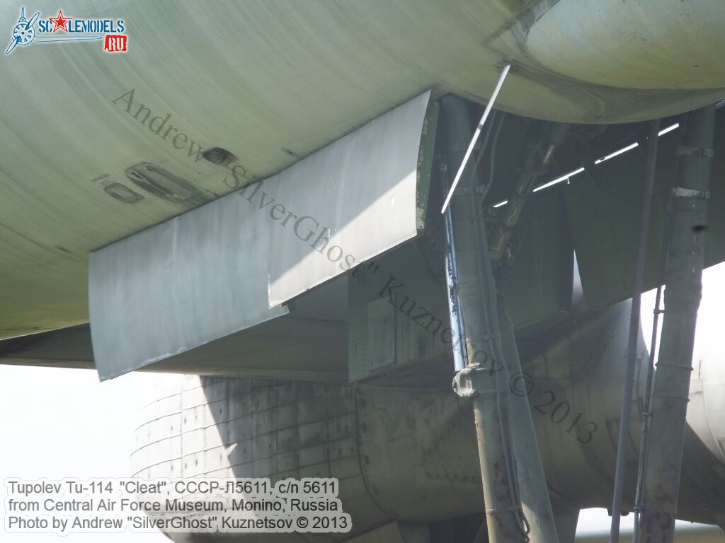 Tu-114_СССР-Л5611_0197.jpg