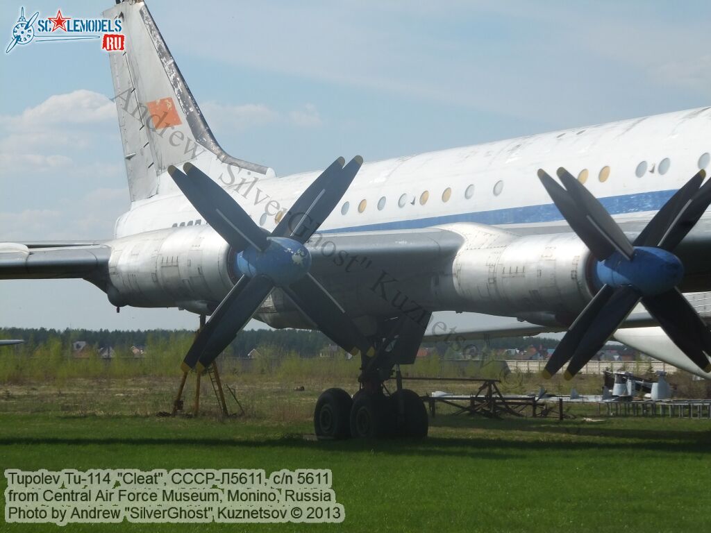 Tu-114_СССР-Л5611_0210.jpg