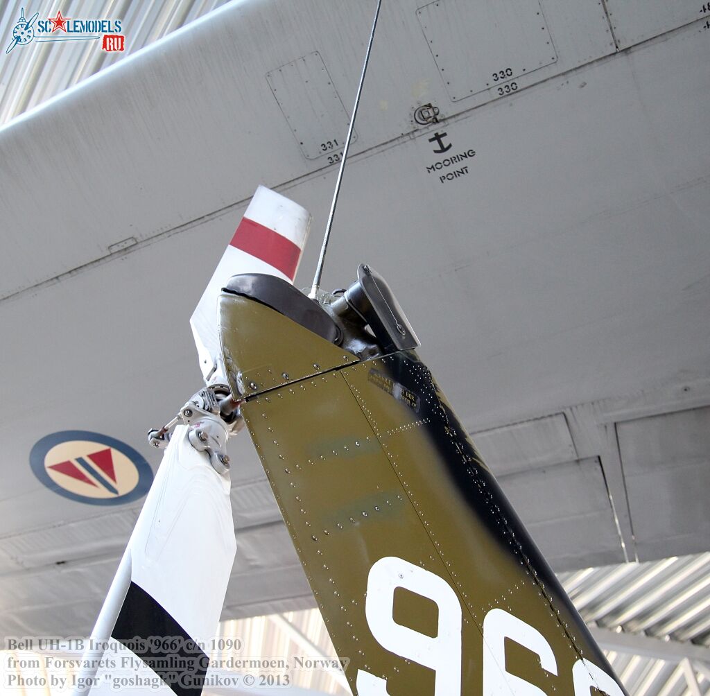UH1B82.jpg