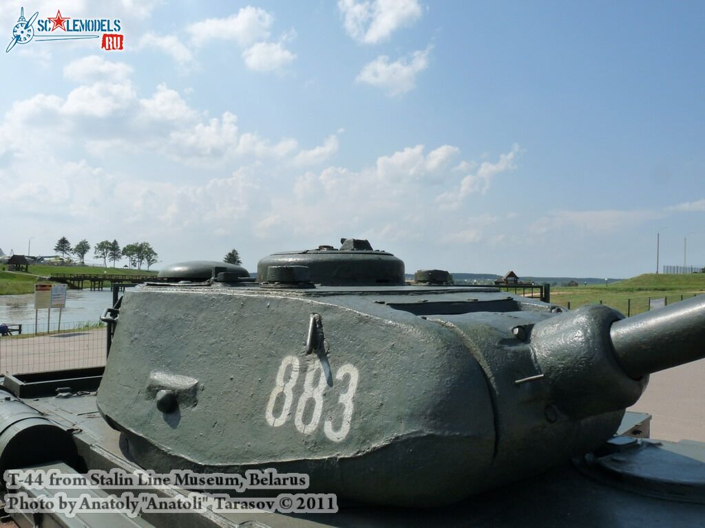 t-44_0018.jpg