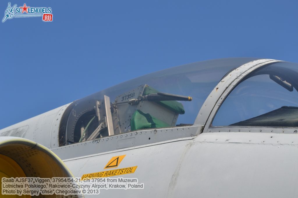 Saab_AJSF37_Viggen_0036.jpg