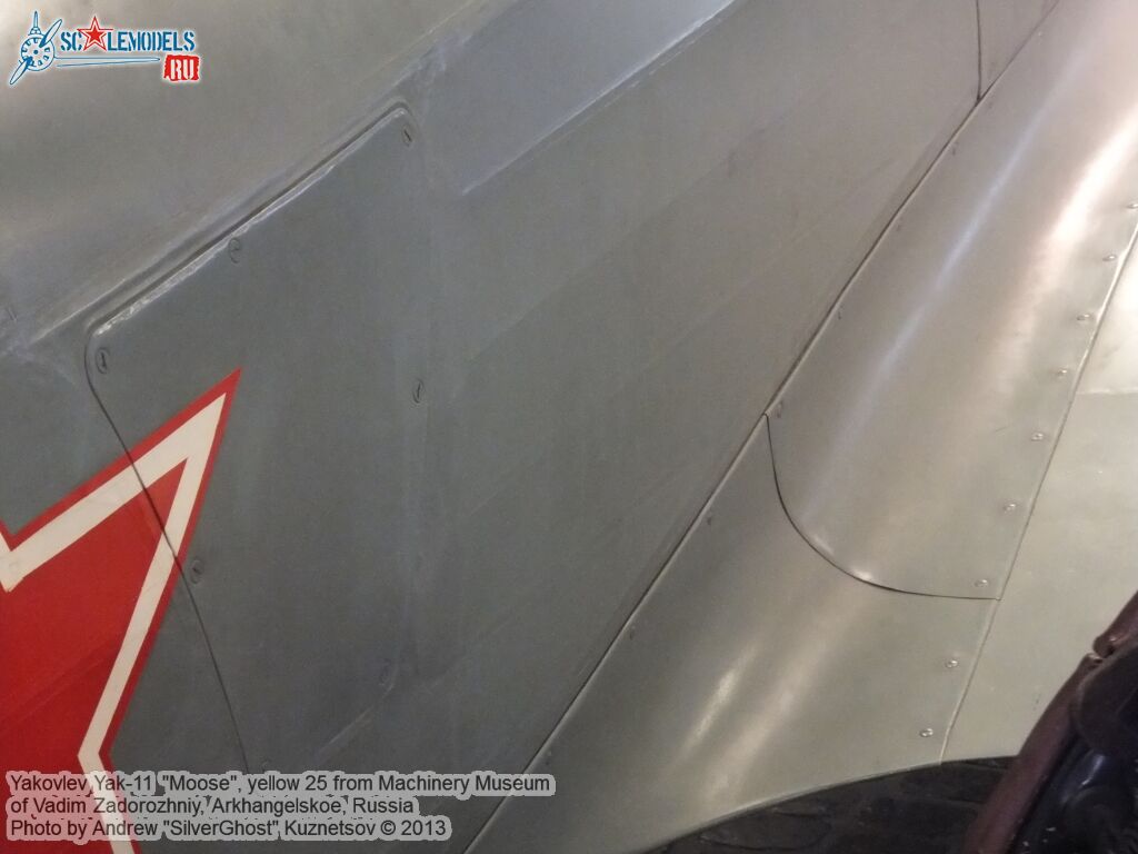 Yak-11_Moose_0107.jpg