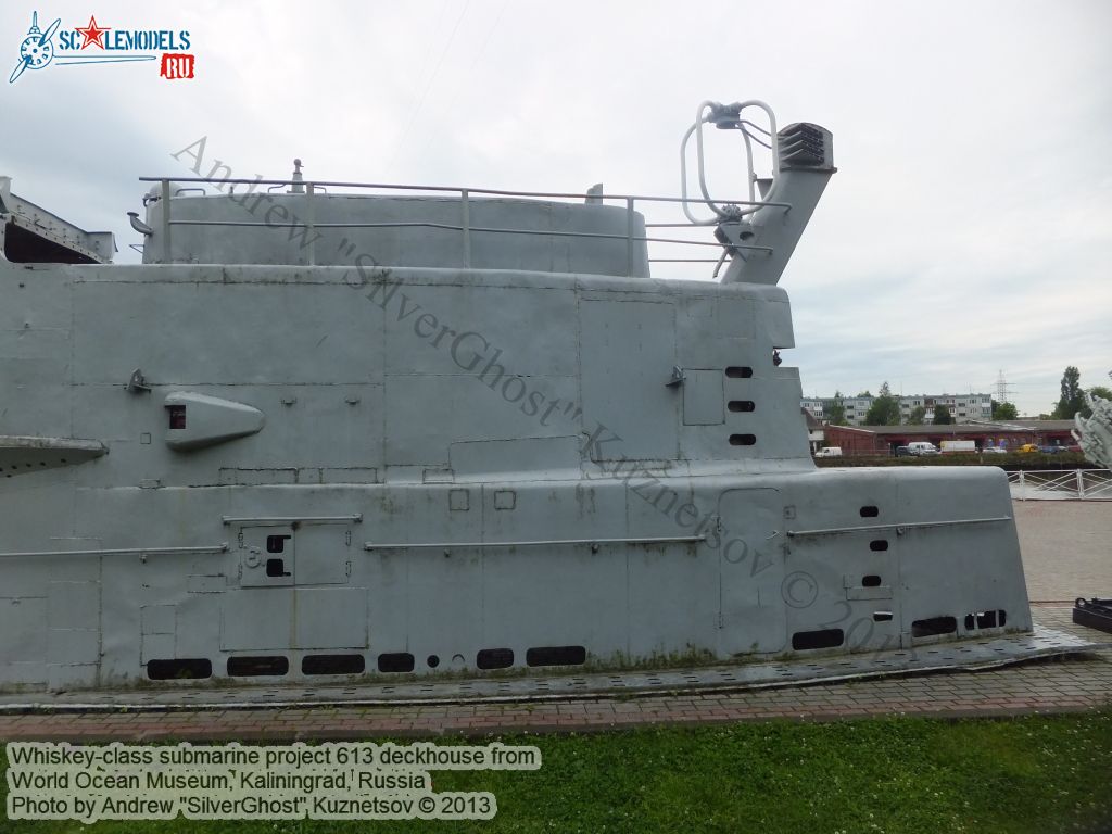 Whiskey-class_submarine_deckhouse_0029.jpg