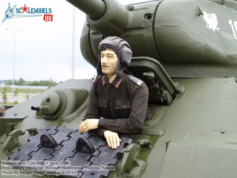 T-34-85M-1_mod1944_0012.jpg