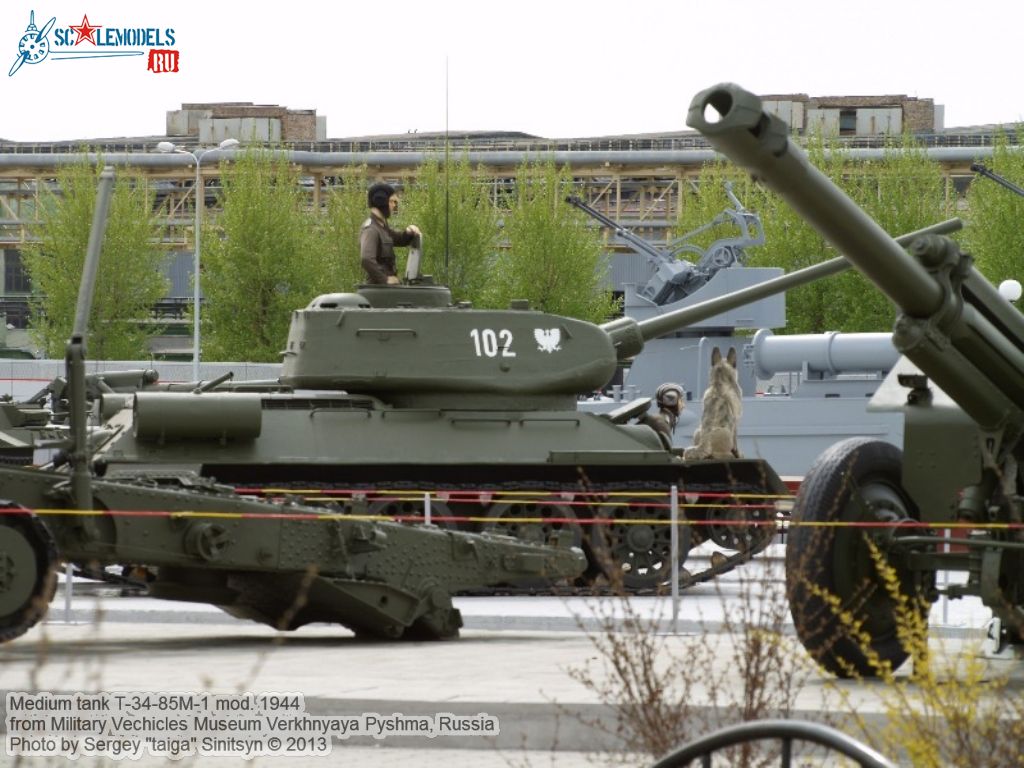 T-34-85M-1_mod1944_0001.jpg