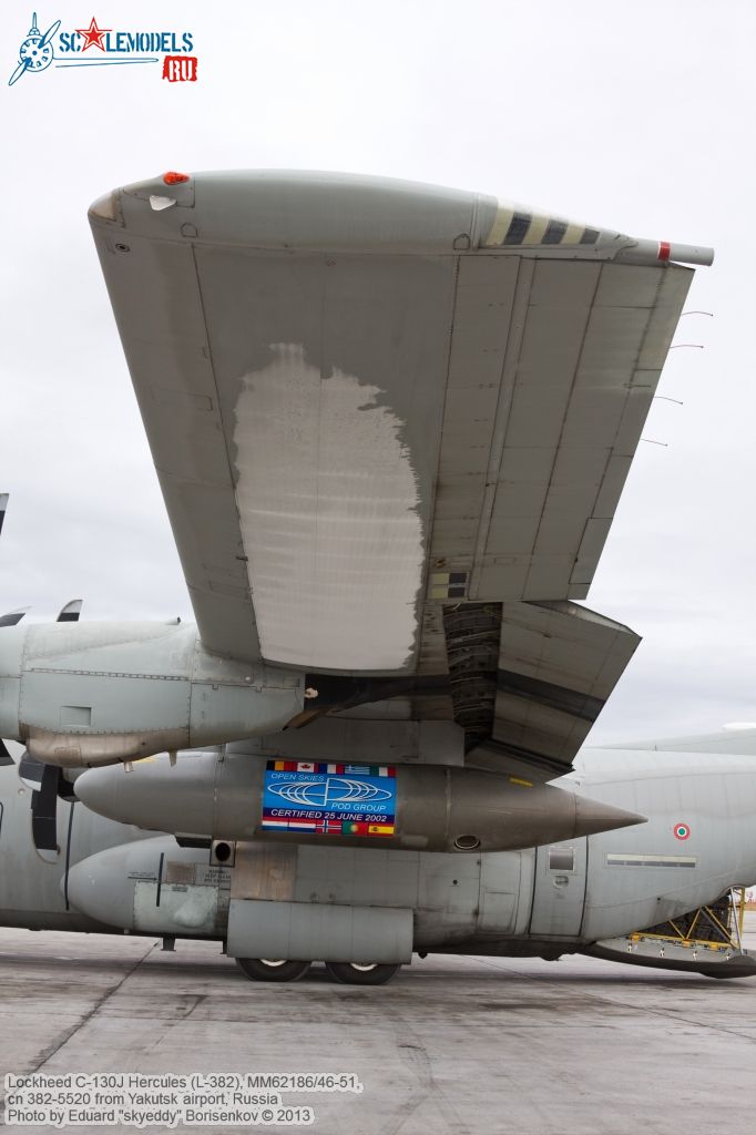 Lockheed_C-130J_Hercules_0080.jpg