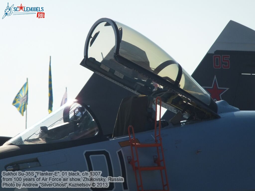 Su-35S_Flanker-E_0005.jpg