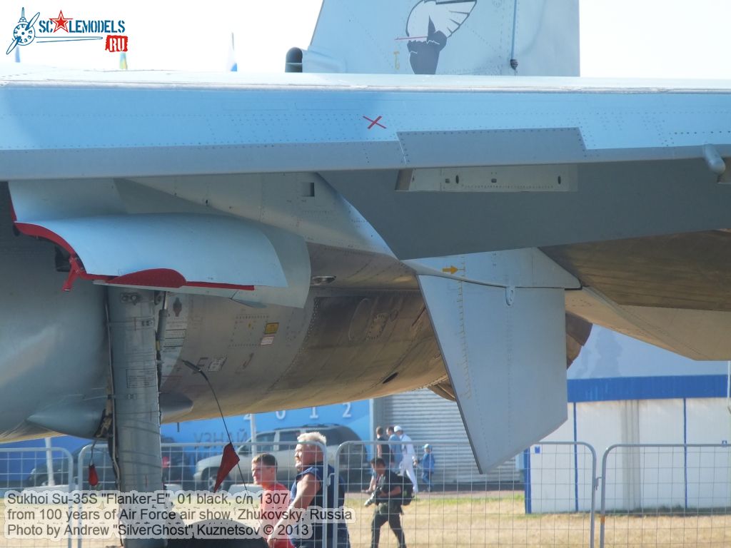 Su-35S_Flanker-E_0024.jpg