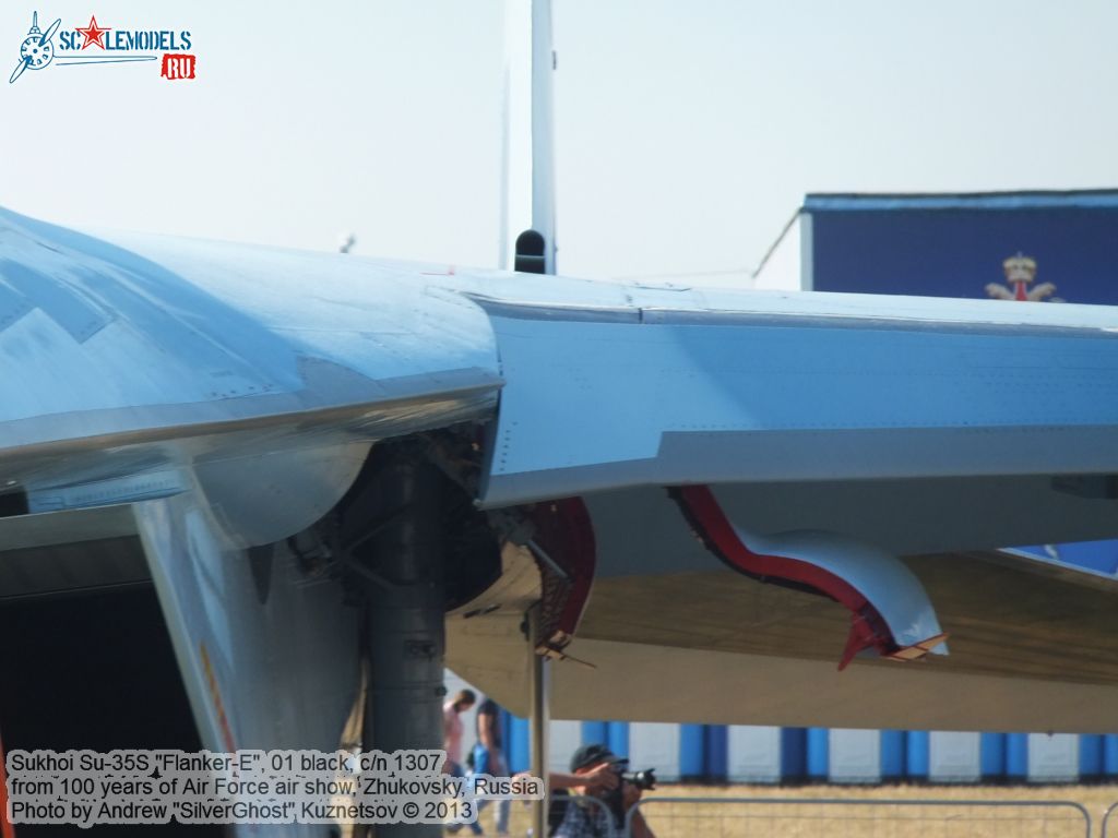 Su-35S_Flanker-E_0055.jpg