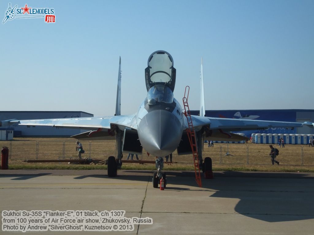 Su-35S_Flanker-E_0067.jpg