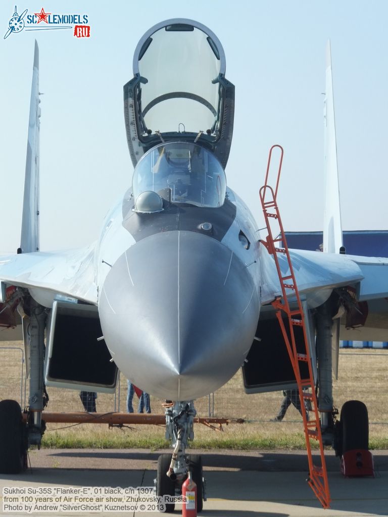 Su-35S_Flanker-E_0068.jpg