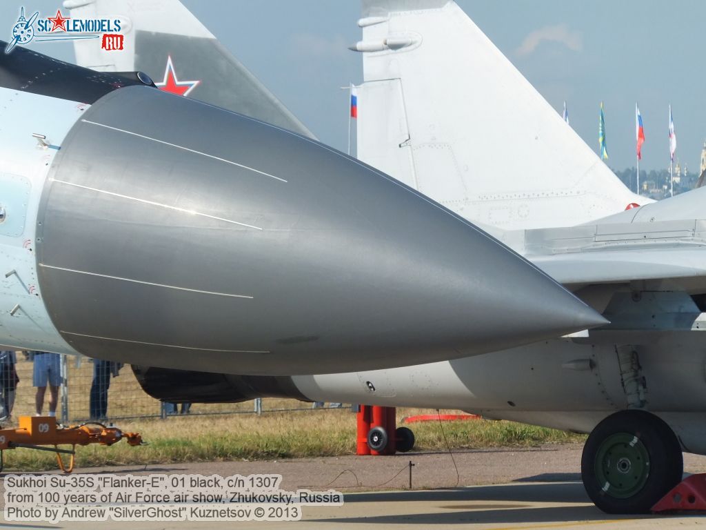 Su-35S_Flanker-E_0119.jpg